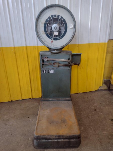 125 LB TOLEDO MODEL #2181 FLOOR SCALE: STOCK #18816