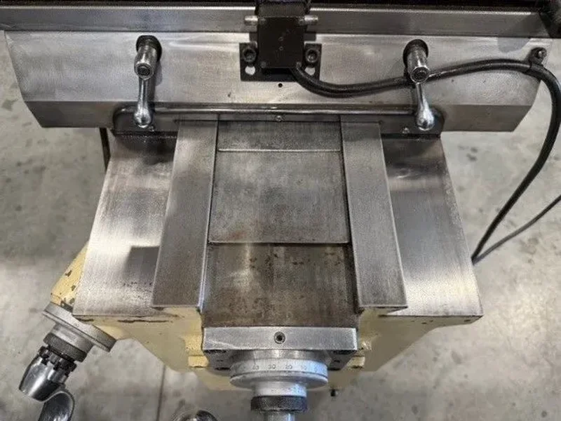 CHEVALIER KM-3VS Vertical Milling Machine 3 H.P. #7402