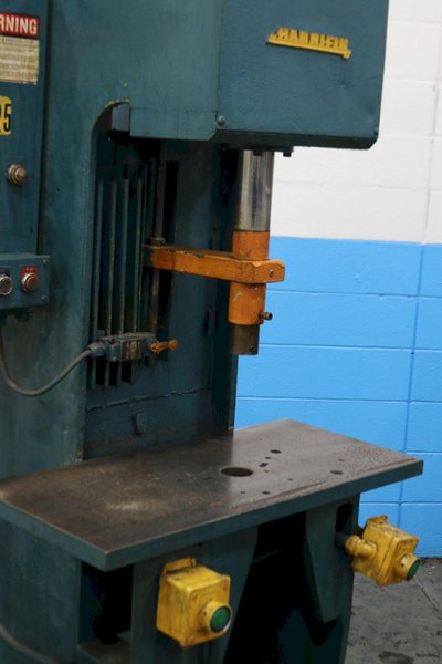 8 TON HANNIFIN C FRAME HYDRAULIC PRESS: STOCK #73454