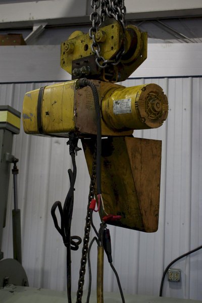 1/2 YALE CHAIN HOIST: STOCK #65782