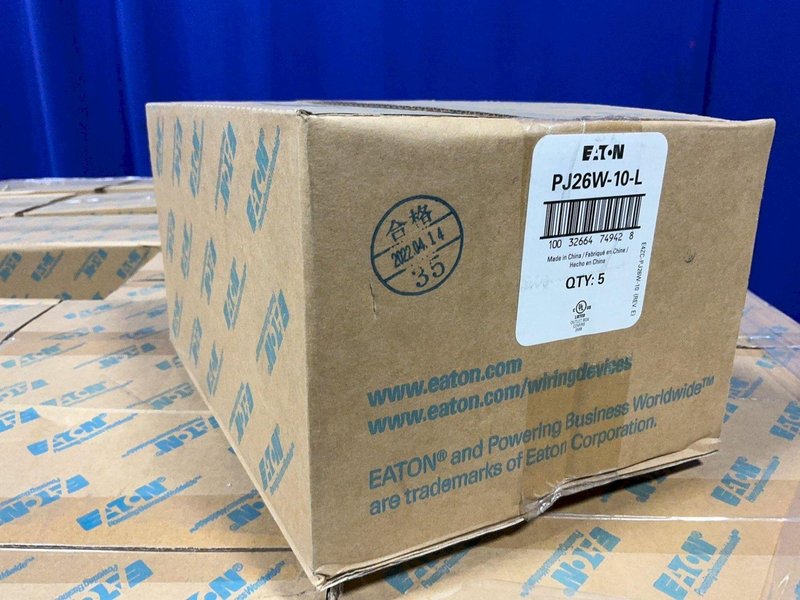 EATON DECORATOR WALLPLATE  -  PJ26V-10-L