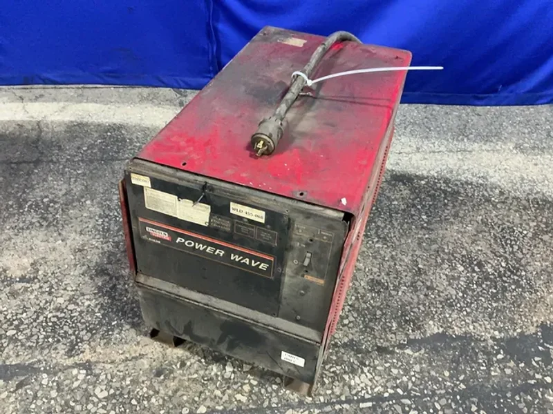 Lincoln Electric  455  Amps  Welder - Powerwave 455