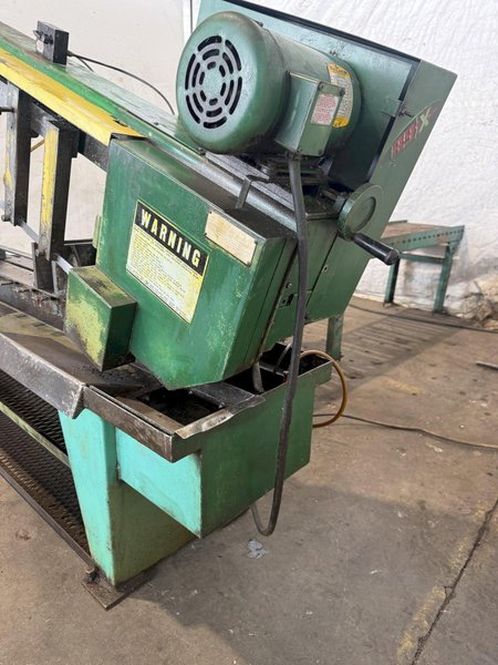 9" X 16" DOALL C-916 HORIZONTAL BANDSAW W/ 10' X 18" CONVEYOR. STOCK # 0112526.