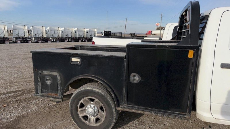 2018 Ram 2500 Crew Cab Utility Truck with Service Body – 4×4 Work Truck, Contractor Bed, Tool Compartments, Heavy-Duty Pickup