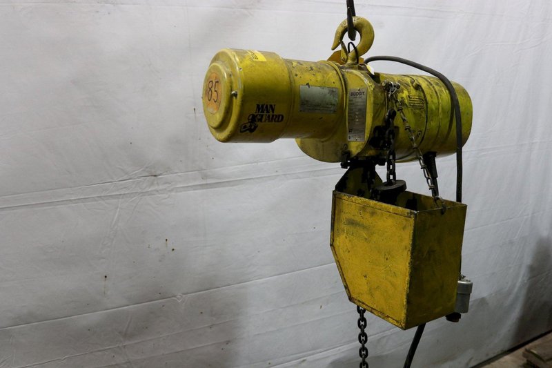 1/4 TON BUDGIT ELECTRIC POWERED CHAIN HOIST:  STOCK #11995