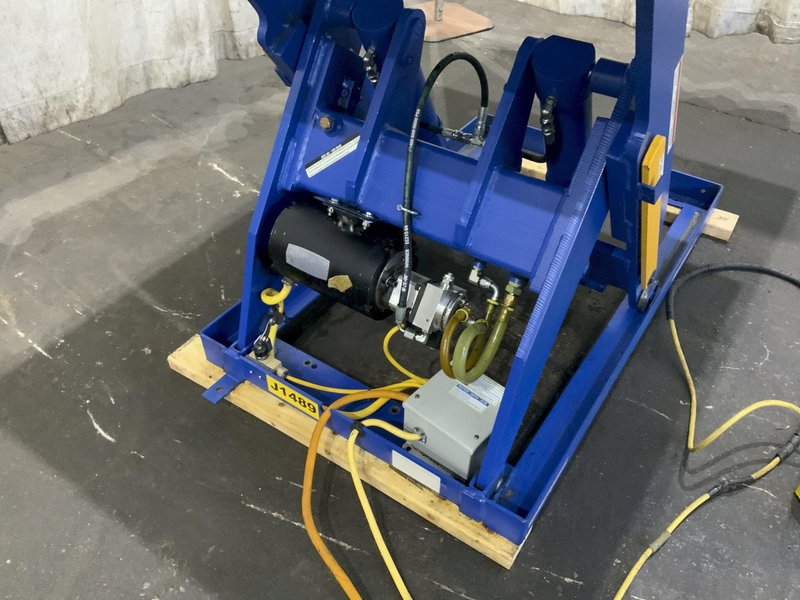 3000 LB BISHAMON MODEL L3K-TT HYDRAULIC SCISSOR LIFT TABLE STOCK #81317