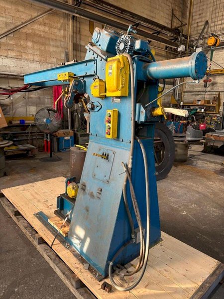 1/4&quot; CAPACITY BLUE VALLEY MODEL #FLANGER-T-588 FLANGING MACHINE: YOBRO #24453