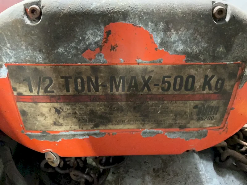 CM 1/2 TON HOIST