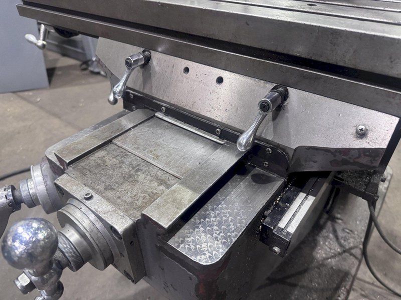 3 HP ALLIANT RAM TYPE VERTICAL MILLING MACHINE: STOCK #80801