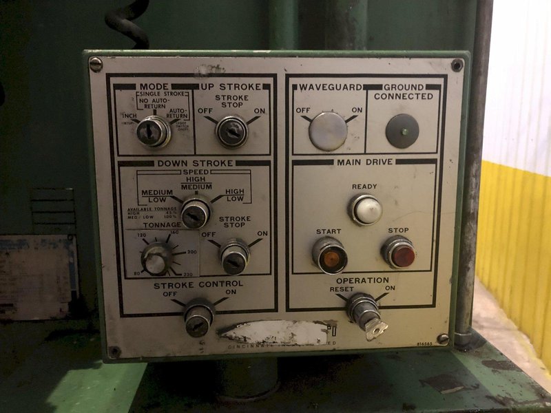 230 TON X 14' CINCINNATI MODEL #230CBX12 HYDRAULIC PRESS BRAKE: STOCK 16875