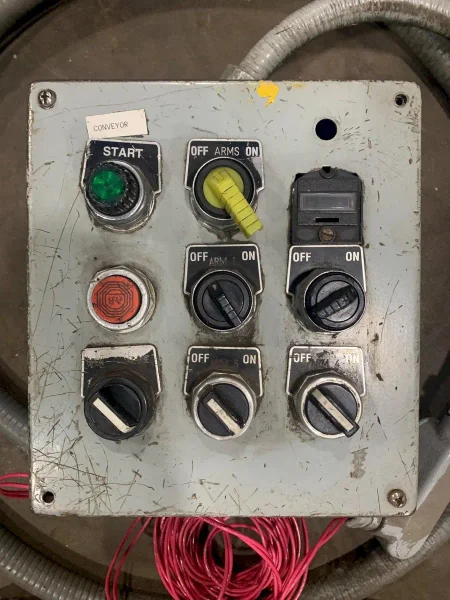 USED MET-FAB 3/8 X 10 SHEAR CONVEYOR WITH PNEUMATIC SHEET SUPPORTS