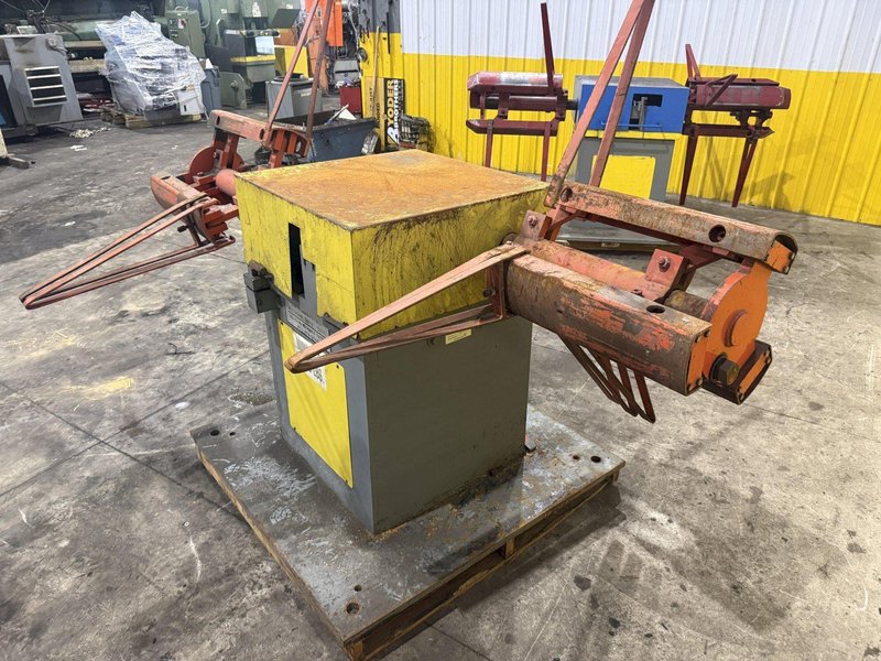 3,000 LBS X 24" MARION MANUFACTURING DOUBLE END PULL OFF COIL REEL UNCOILER: YOBRO #26062