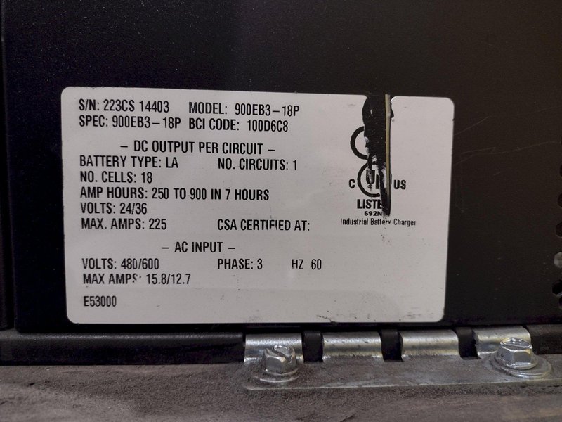 DEKA POWERFORCE MODEL #900EB3-18P BATTERY CHARGER: YOBRO #25427