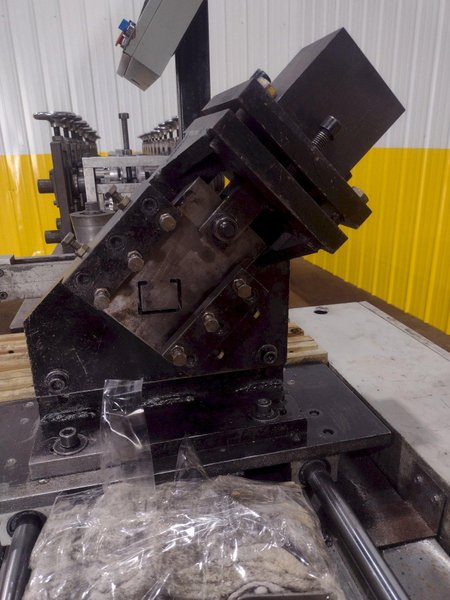 1.25&quot; C &amp; U CHANNEL 12 STAND X 8&quot; ROLLFORMER WITH HYDRAULIC CUTOFF: STOCK #18943