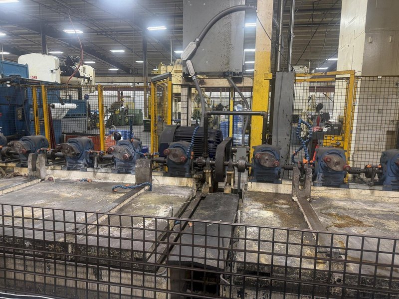 24 STAND X 2.5" METFORM ROLLFORMER: YOBRO #24931