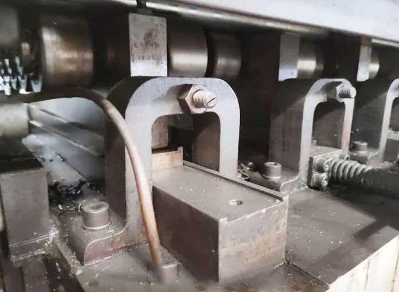 48" X 0.075" USED HERR VOSS HIGH PRECISION COIL LEVELER STRAIGHTENER, MDL. VIL 60/1.500-19/7 4HI, MOTORIZED BANK ADJUSTMENT (2) 3 HP MOTORS, INDIVIDUAL MOTORIZED BACK UP ADJUSTMENT, VACON SERIES X DIGITAL PROGRAMMABLE CONTROL, 7 FLIGHTS OF BACK UP ROLLS, FALK 6C102AS GEAR BOX, HORSEPOWER: 30, Stock # 14128