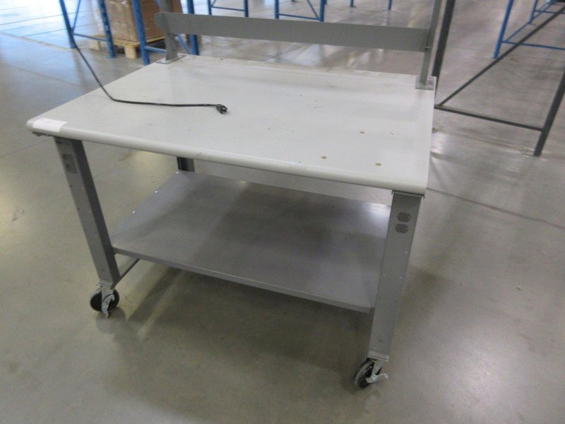 Uline Heavy Duty Metal Bench with Lower Shelf and Overhead Light- Auction Item