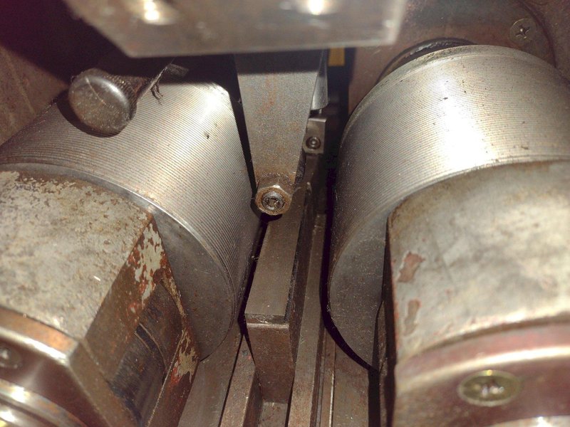 16 TON NISSEI MODEL #FA16 2-DIE INFEED THREAD ROLLER : STOCK #19733