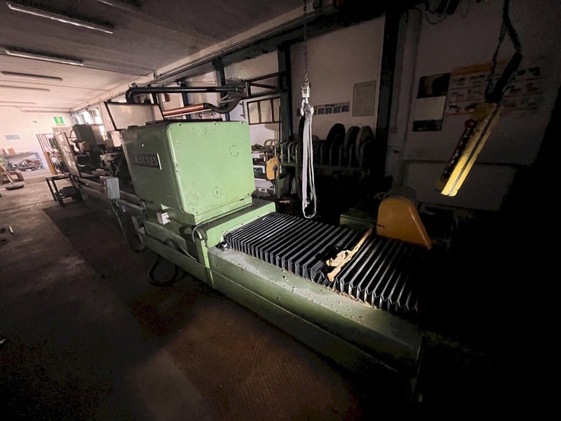 HERKULES SIEGEN WS-352 ROLL GRINDER