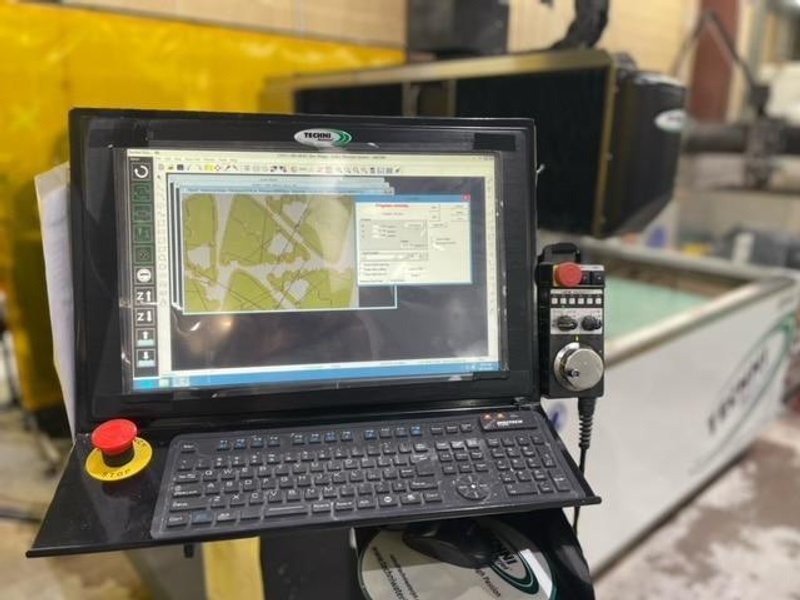 3′ x 4′ Techni i35-G2 CNC Waterjet, 2022 – 80,000 PSI