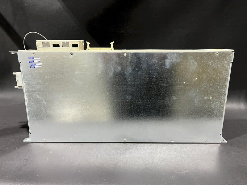 Siemens Simodrive Servo Drive Unit 6SN1113-1AB01-0BA1
6SN11131AB010BA1