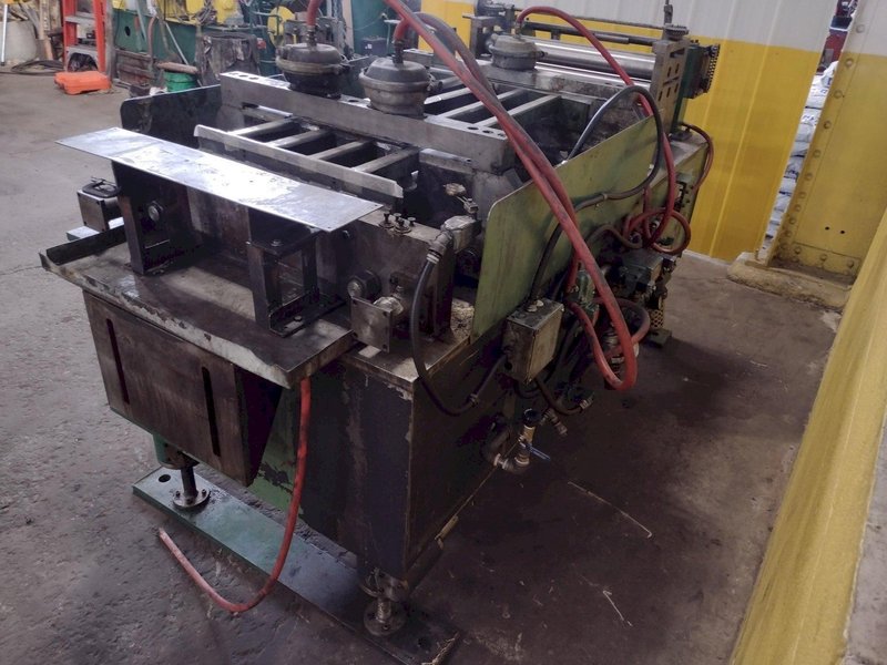 24" TRIAD DESIGN &amp; MFG FEEDER: STOCK #17013