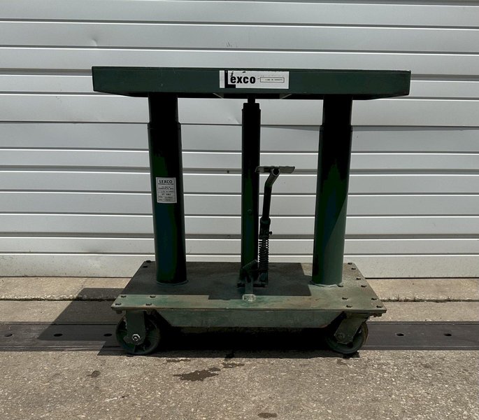 Lexicon Engineering 2,000 LB Capacity Lift Table on Wheels