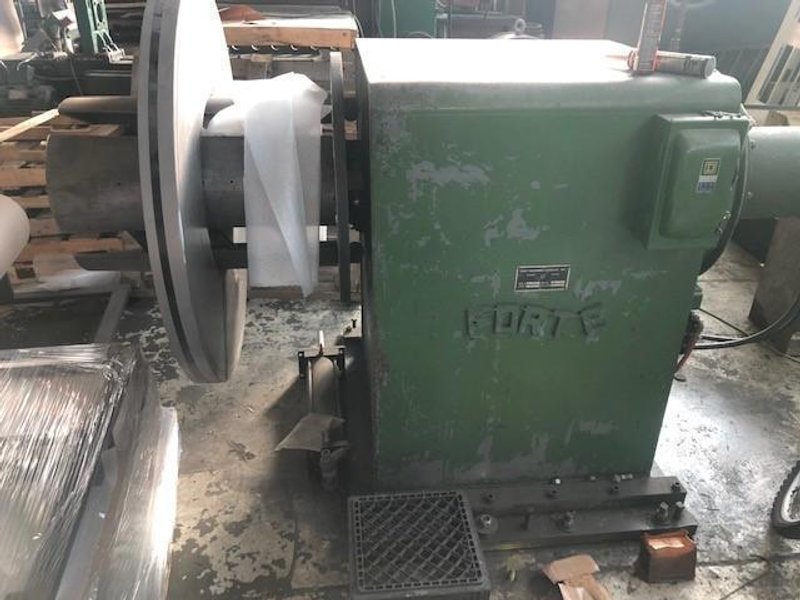 30&quot; x .150&quot; x 15,000Lb Yoder Slitting Line
