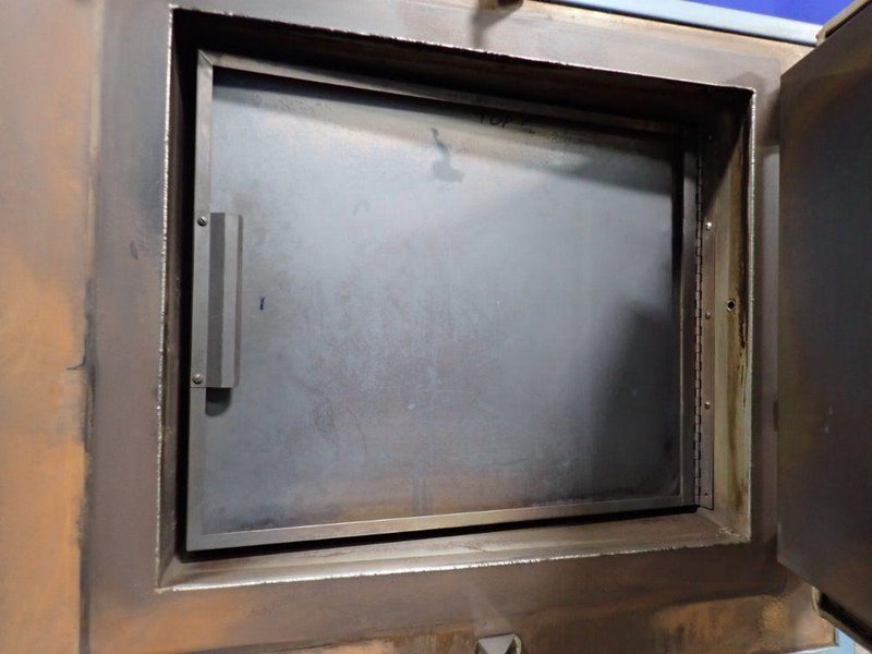 BLUE M 1100°F ELECTRIC OVEN  -  IGF-7780PRE