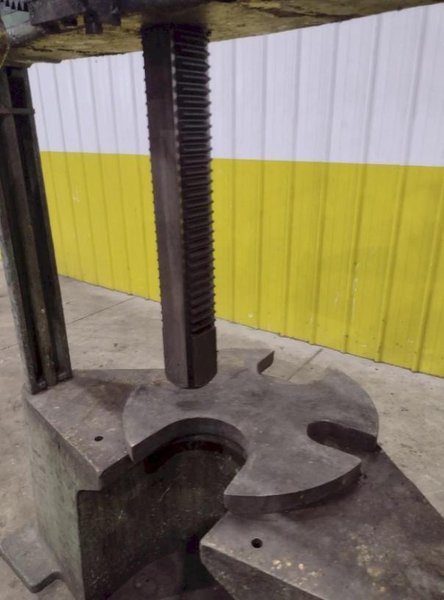 GREENERD #32 TWIN-POST MANUAL ARBOR PRESS. STOCK # 0435026
