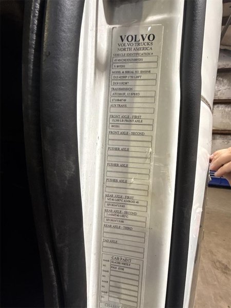 2018 Volvo VNL64T780