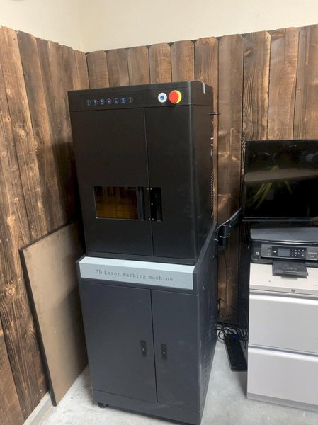 60W Lit Laser 376639-015 4″x4″ 3D Fiber Laser Engraver, 2021 – Fume Extractor