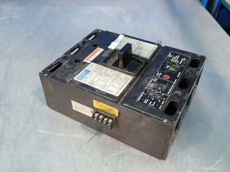 WESTINGHOUSE 300 AMPS CIRCUIT BREAKER   -  LCG3300F
