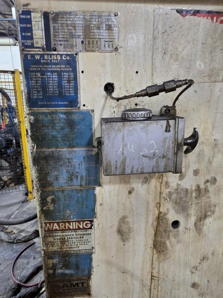 60 TON BLISS MODEL #C2-60 GAP FRAME STAMPING PRESS 8" STROKE: YOBRO #24932