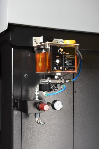 NEW - 25"H x 20"W HYD-MECH V-20 VERTICAL TILT FRAME BAND SAW