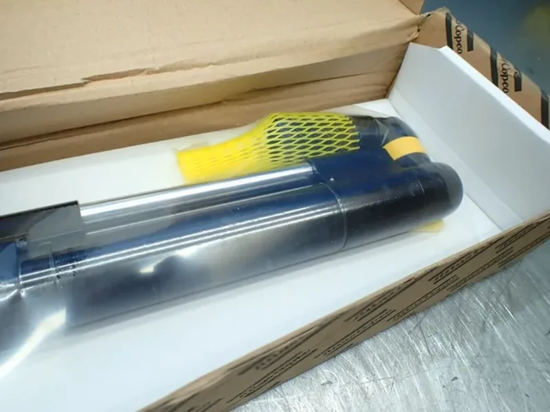 ATLAS COPCO ELECTRIC NUTRUNNER.   -  QST42-20CTV-P10