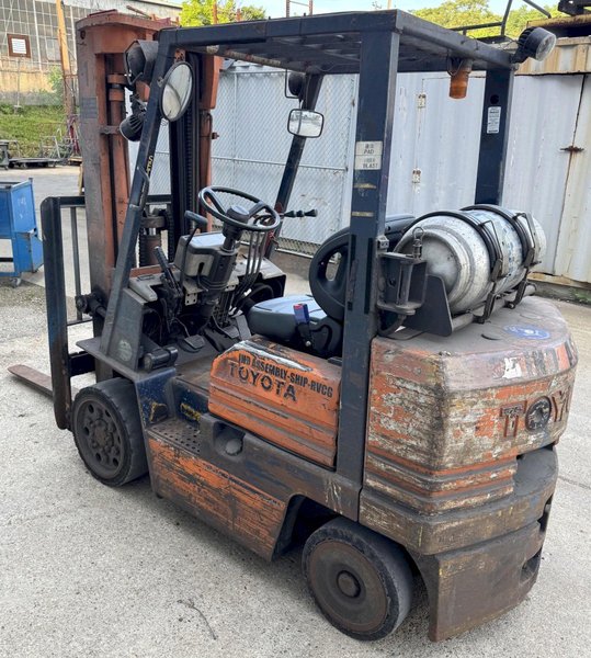 4700 Lb. Toyota Lift Truck, Hard Tire, Triple Stage Mast, LP Gas