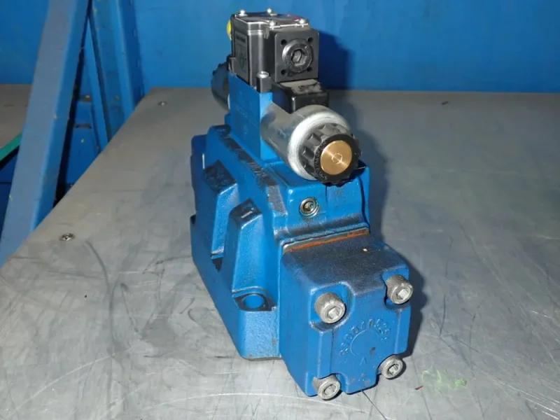 REXROTH HYDRAULIC DIRECTIONAL CONTROL VALVE  -  R901373432