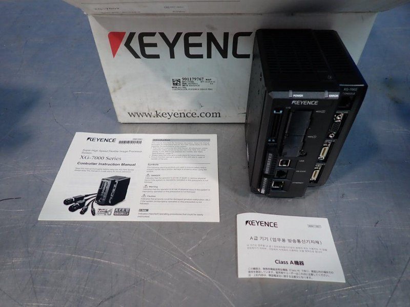 KEYENCE CONTROLLER  -  XG-7002