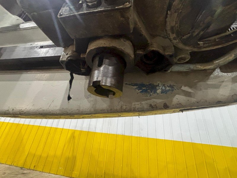 8&#039; ARM x 19&quot; GIDDINGS &amp; LEWIS MODEL #956-CHIPMASTER RADIAL ARM DRILL ON 360° T-SLOTTED BASE: STOCK #23539