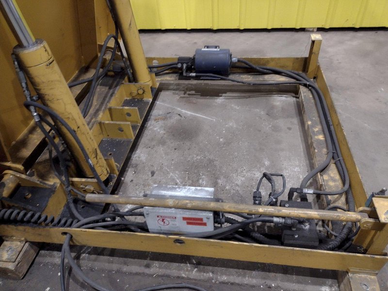 4,000 LB CAPACITY PRESTO ECOA MODEL HTT-C4-90-L-64060 ELECTRO-HYDRAULIC ELEVATING UPENDER: STOCK #19941
