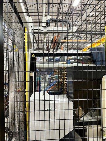 Tederic E328/E500C Injection Molder – 2022 – 369-Ton, 9.2 oz Shot, 3-Axis Servo Robot Included