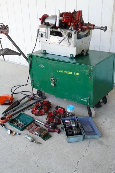 2" REX MODEL #6390 PIPE &amp; BOLT THREADER: STOCK #78616