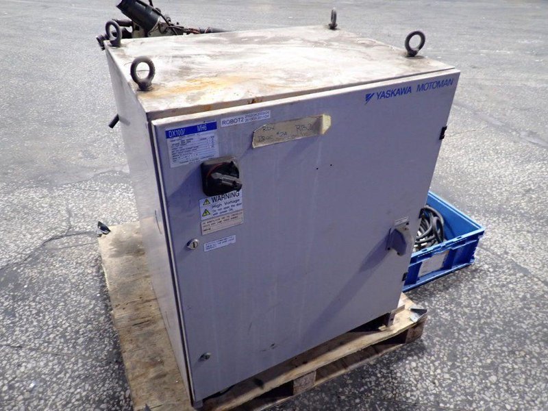 YASKAWA MOTOMAN ROBOT  -  MOTOMAN-MH6