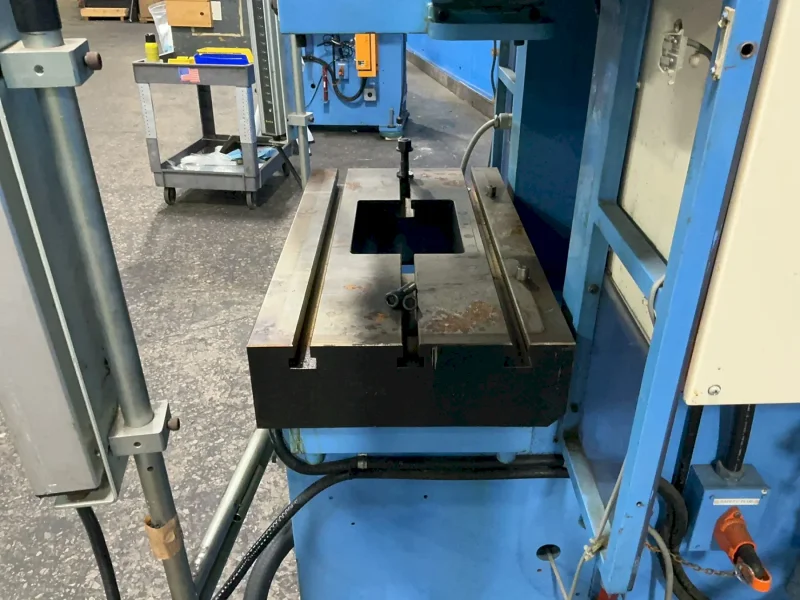 WASINO ENGINEERING 450 KN GAP FRAME PRESS  -  PUX45AD