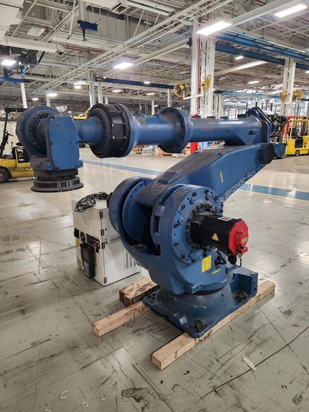 FANUC M900ib 280L A05B-1335-B203 W/ R-30IB PLUS CONTROLS A05B-2638-B028 USED