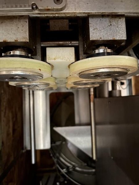 Kaps-All C8 Capper With FSRF-36 Rotary Cap Feeder, 2023 – Includes UV Disinfecting Base System