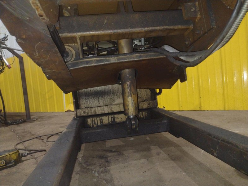 ESAB ADJUSTABLE TILT WELDING POSITIONER: YOBRO #25780