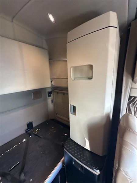 2022 Kenworth T680 1XKYD49X9NJ466983