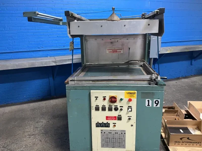 VISUAL THERMOFORMING 30" X 36" VISUAL PACKAGING MACHINE  -  CTIF 3036